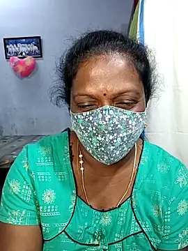 Snapshot of umashreetamil chatting on December 23, 2025, 6:45 am umashreetamil online show from December 23, 2025, 6:45 am