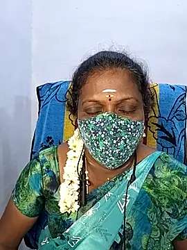 Snapshot of umashreetamil chatting on November 11, 2025, 11:38 am umashreetamil online show from November 11, 2025, 11:38 am