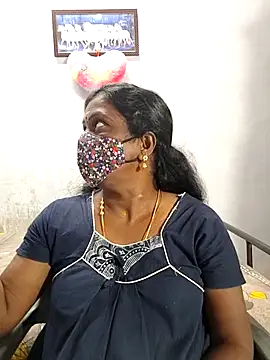 Snapshot of umashreetamil chatting on December 19, 2025, 9:00 am umashreetamil online show from December 19, 2025, 9:00 am