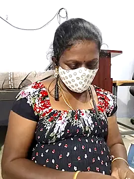 Snapshot of umashreetamil chatting on October 31, 2025, 3:19 pm umashreetamil online show from October 31, 2025, 3:19 pm