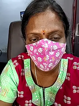 Snapshot of umashreetamil chatting on February 26, 2026, 6:52 pm umashreetamil online show from February 26, 2026, 6:52 pm