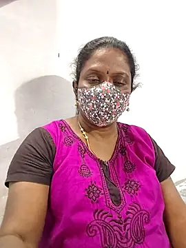 Snapshot of umashreetamil chatting on February 8, 2026, 5:49 am umashreetamil online show from February 8, 2026, 5:49 am