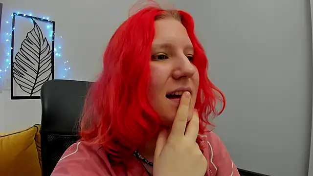 Hailey Foxy online show from April 20, 2026, 1:56 pm