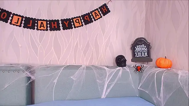 mia scot online show from October 29, 2025, 11:53 am