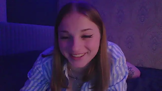 Star Girlish online show from December 21, 2025, 8:42 pm