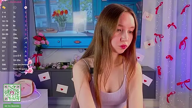 ElfredaTupy online show from March 9, 2026, 7:28 pm