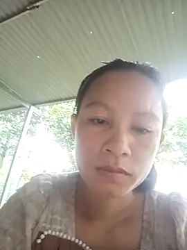 simi-lucy online show from October 3, 2025, 1:20 am