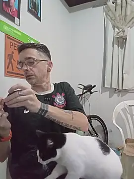 dinho carioca online show from November 17, 2025, 4:00 pm