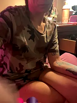 d3luluxx online show from November 1, 2025, 6:46 pm