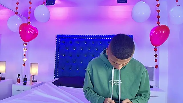 Damian and roxanne online show from February 9, 2026, 12:36 pm