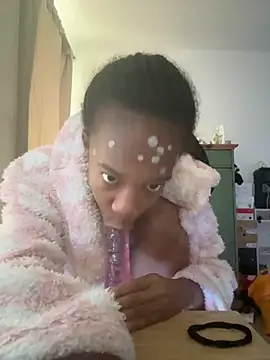 Snapshot of Prxincess_AAGodesss chatting on September 10, 2025, 9:19 am Prxincess AAGodesss online show from September 10, 2025, 9:19 am