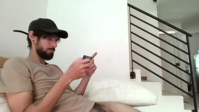 Alejandro92 cali online show from March 8, 2026, 3:48 pm