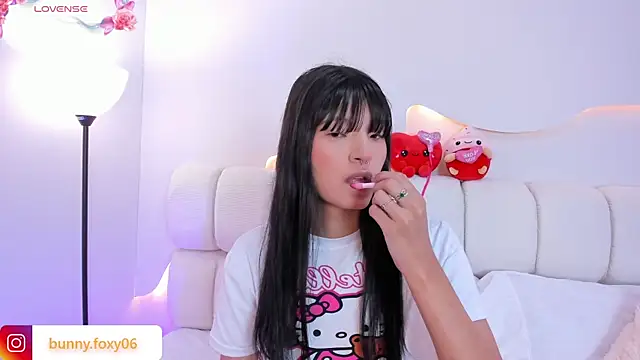 foxybunny online show from March 14, 2026, 4:40 am