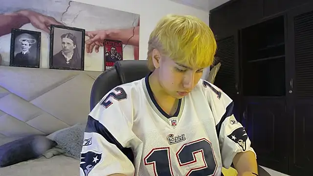 AngelFlexxx online show from October 8, 2025, 9:59 pm