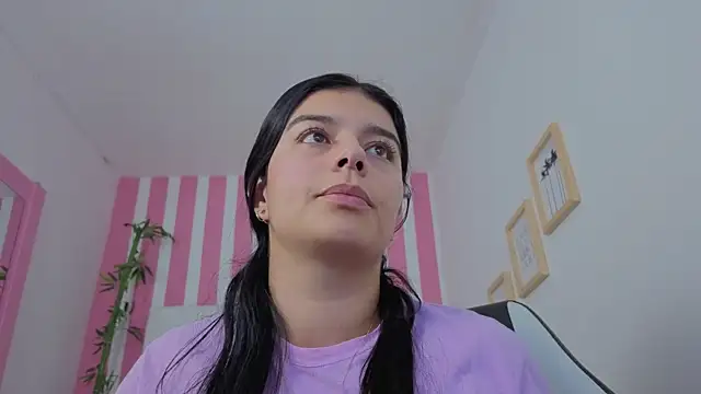 valerihouse online show from December 2, 2025, 10:55 pm