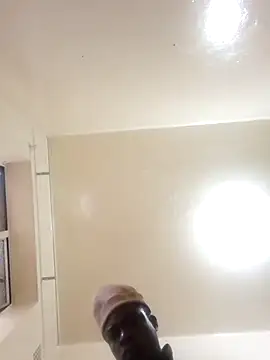 mojeemore online show from November 4, 2025, 11:58 am