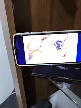 Tijucanodisponivel online show from September 12, 2025, 4:07 pm