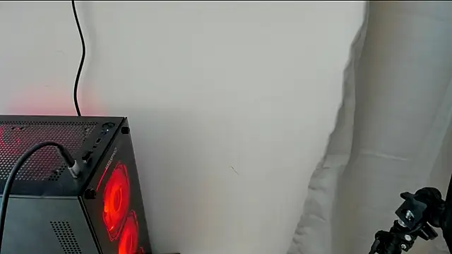 Snapshot of Rowan_Mills chatting on September 14, 2025, 7:36 pm Rowan Mills online show from September 14, 2025, 7:36 pm