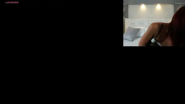 LunnaBlake online show from March 5, 2026, 4:20 am