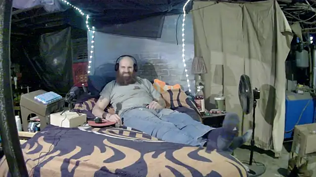 Snapshot of Cowboy815 chatting on December 3, 2025, 7:57 pm Cowboy815 online show from December 3, 2025, 7:57 pm