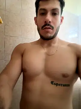 Snapshot of Darg98 chatting on October 2, 2025, 10:35 pm Darg98 online show from October 2, 2025, 10:35 pm