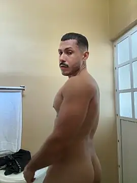 Snapshot of Darg98 chatting on November 3, 2025, 8:12 pm Darg98 online show from November 3, 2025, 8:12 pm