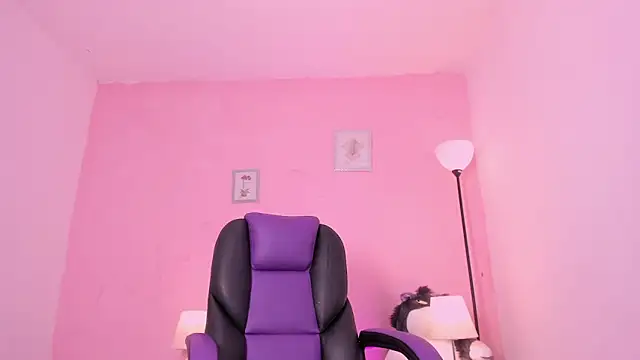 LiaaMoretzz online show from November 17, 2025, 3:21 am