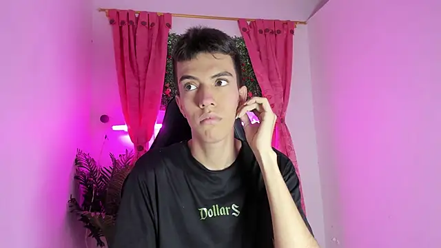 dylan 202520  online show from September 13, 2025, 11:32 am