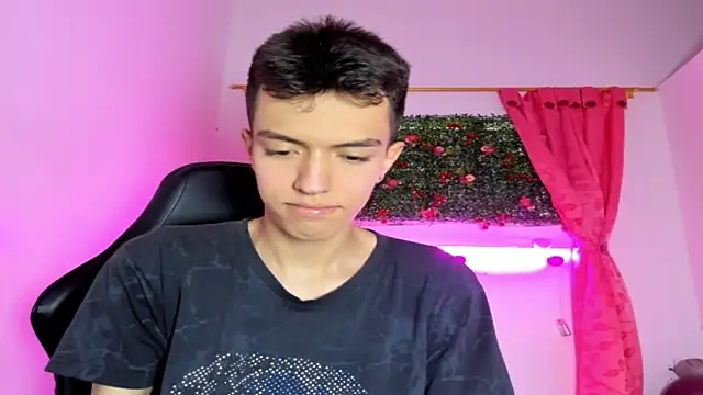 dylan 202520  online show from October 3, 2025, 11:34 am