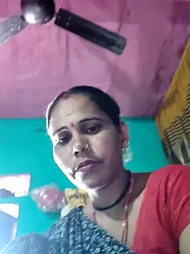 Pooja750 online show from February 27, 2026, 7:41 am