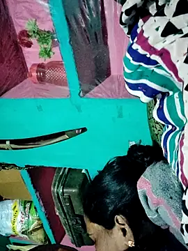 Pooja750 online show from December 15, 2025, 1:00 am