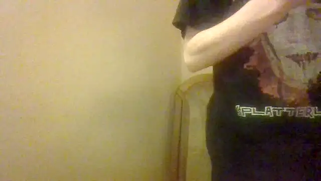 your boy toy18 online show from October 8, 2025, 10:21 pm