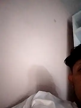 Snapshot of hdz3012 chatting on April 3, 2026, 12:39 am hdz3012 online show from April 3, 2026, 12:39 am
