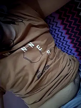 riyamore9623 online show from November 13, 2025, 9:35 am