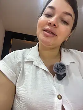 sarahreyess 11 online show from March 30, 2026, 10:39 am