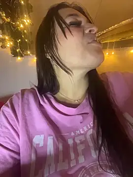 sarahreyess 11 online show from December 22, 2025, 2:33 am