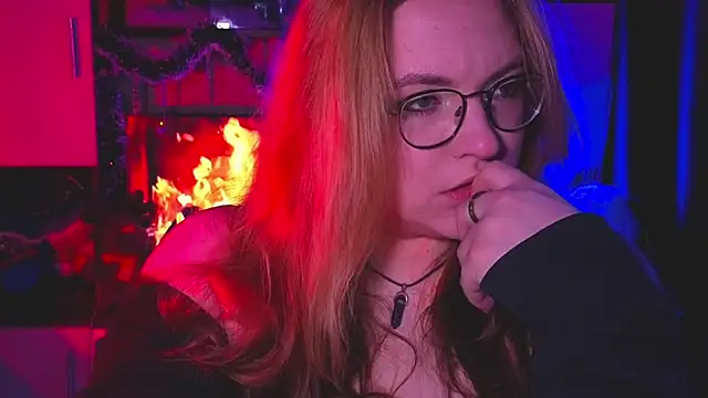 Snapshot of ZayaRush chatting on February 5, 2026, 6:31 am ZayaRush online show from February 5, 2026, 6:31 am