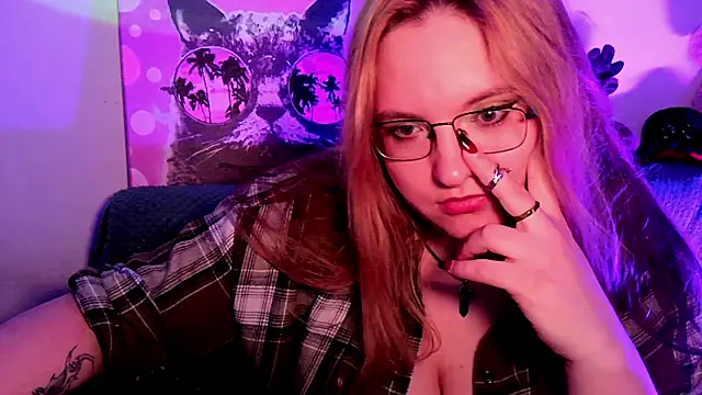 Snapshot of ZayaRush chatting on November 30, 2025, 7:47 pm ZayaRush online show from November 30, 2025, 7:47 pm