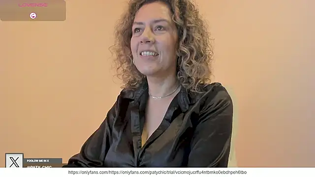 Paty chic online show from October 28, 2025, 1:43 pm