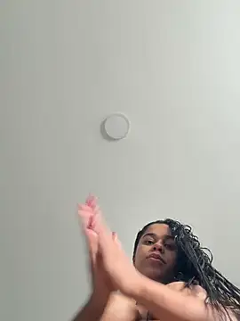 danna ross25 online show from April 2, 2026, 6:03 pm