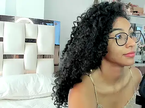 sexycalipso online show from May 5, 2026, 1:36 pm