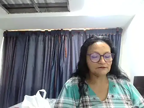  Cristal online show from November 16, 2025, 8:02 pm