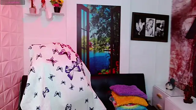 Eva Roussell online show from March 27, 2026, 2:51 pm