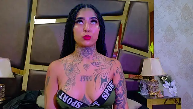 EmilieLake online show from February 23, 2026, 7:25 pm