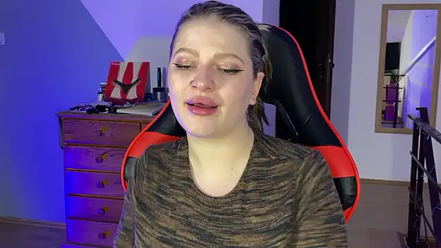 Snapshot of Mia_Kamp chatting on October 11, 2025, 12:44 am Mia Kamp online show from October 11, 2025, 12:44 am