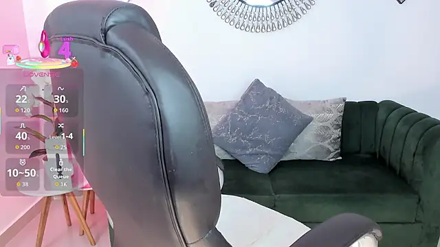 issi loren online show from February 11, 2026, 7:25 pm