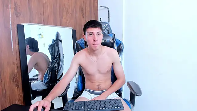 LittleDanny  online show from September 21, 2025, 1:16 pm