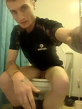 jizzyglizzy92 online show from April 22, 2026, 9:21 pm