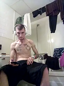 jizzyglizzy92 online show from April 14, 2026, 10:09 am