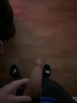 cook907920 online show from October 19, 2025, 1:14 pm